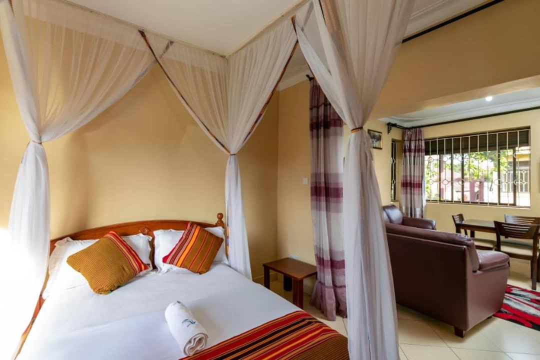 Victoria Breeze Suites, Entebbe Ngoại thất bức ảnh