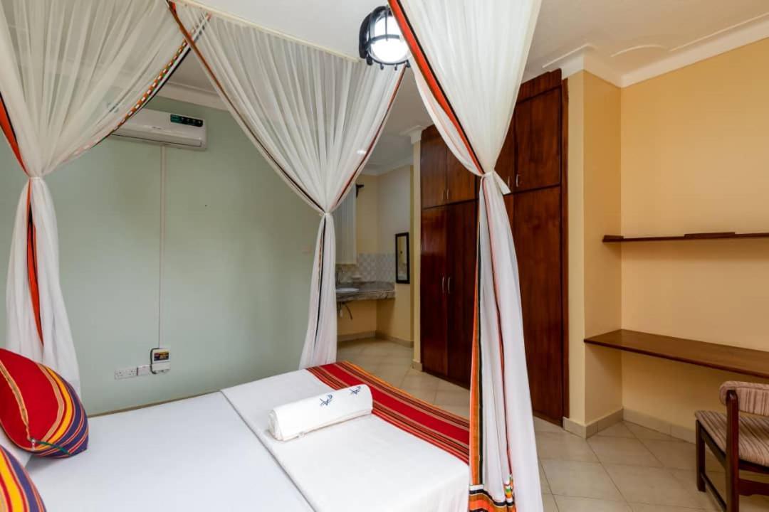 Victoria Breeze Suites, Entebbe Ngoại thất bức ảnh